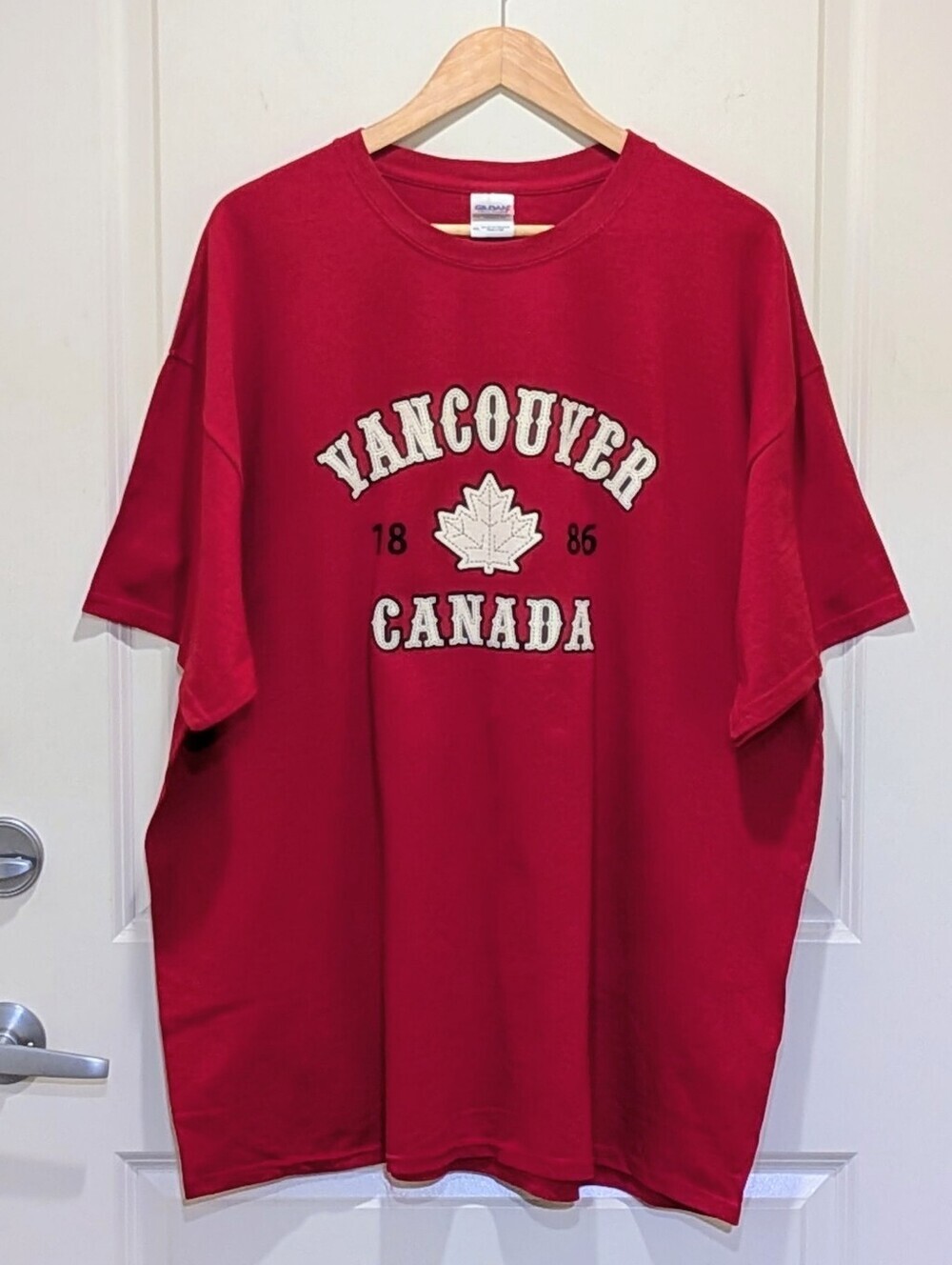 EUC 2X Vancouver Canada 1886 Red Souvenir Tee Shirt